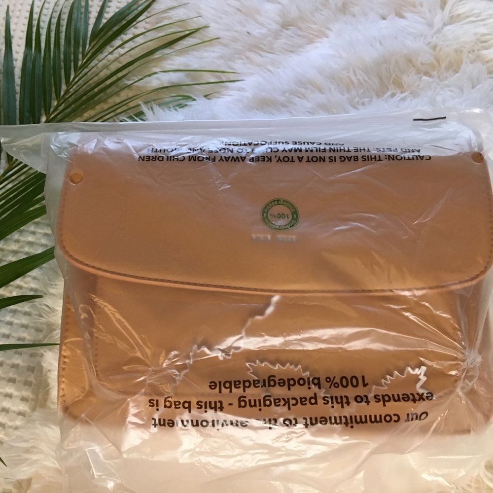 ✨NWT✨Pixie Mood 👜 Purse - GREAT GIFT! - Picture 4 of 15